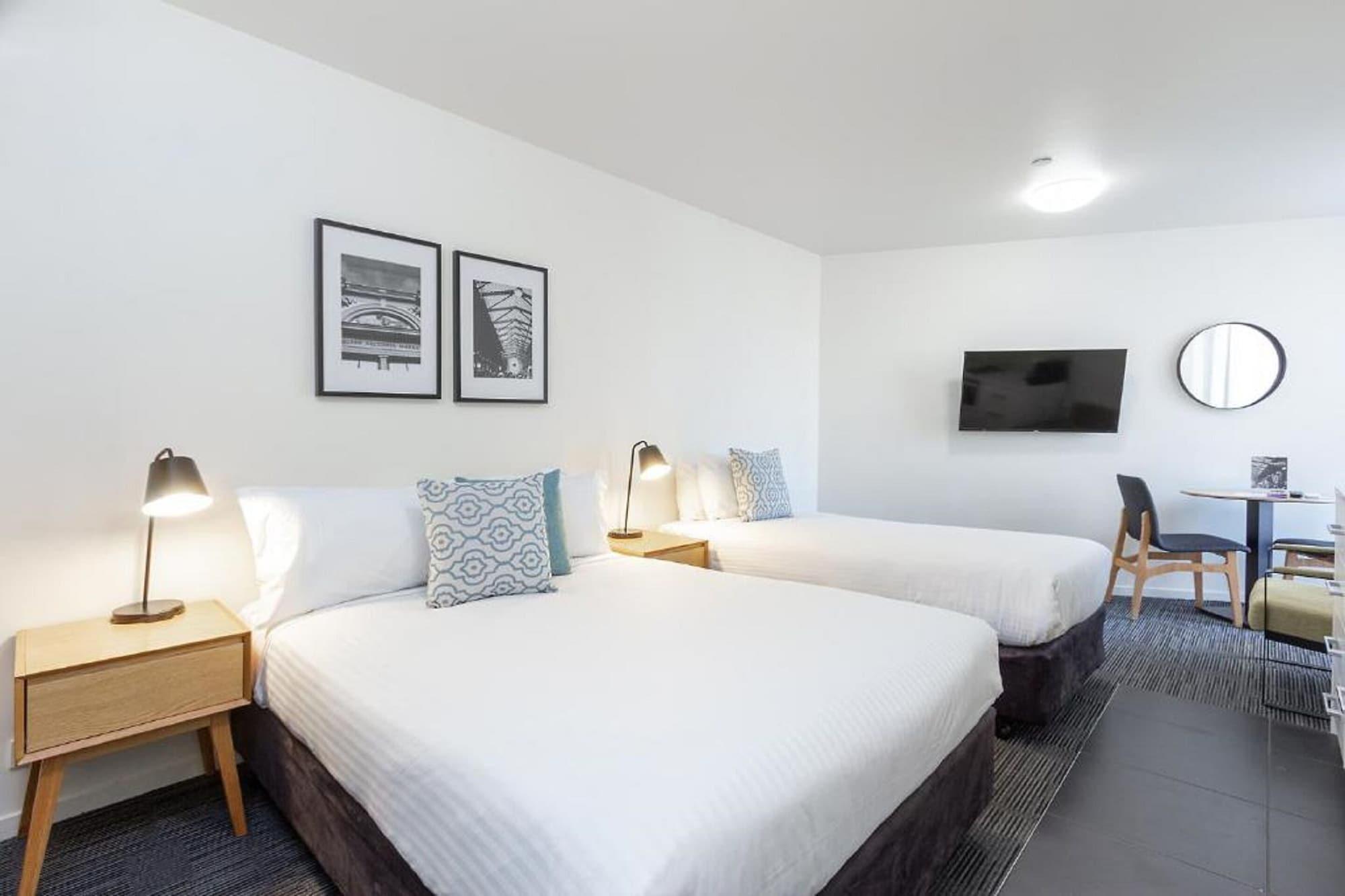 City Edge North Melbourne Apartment Hotel Экстерьер фото