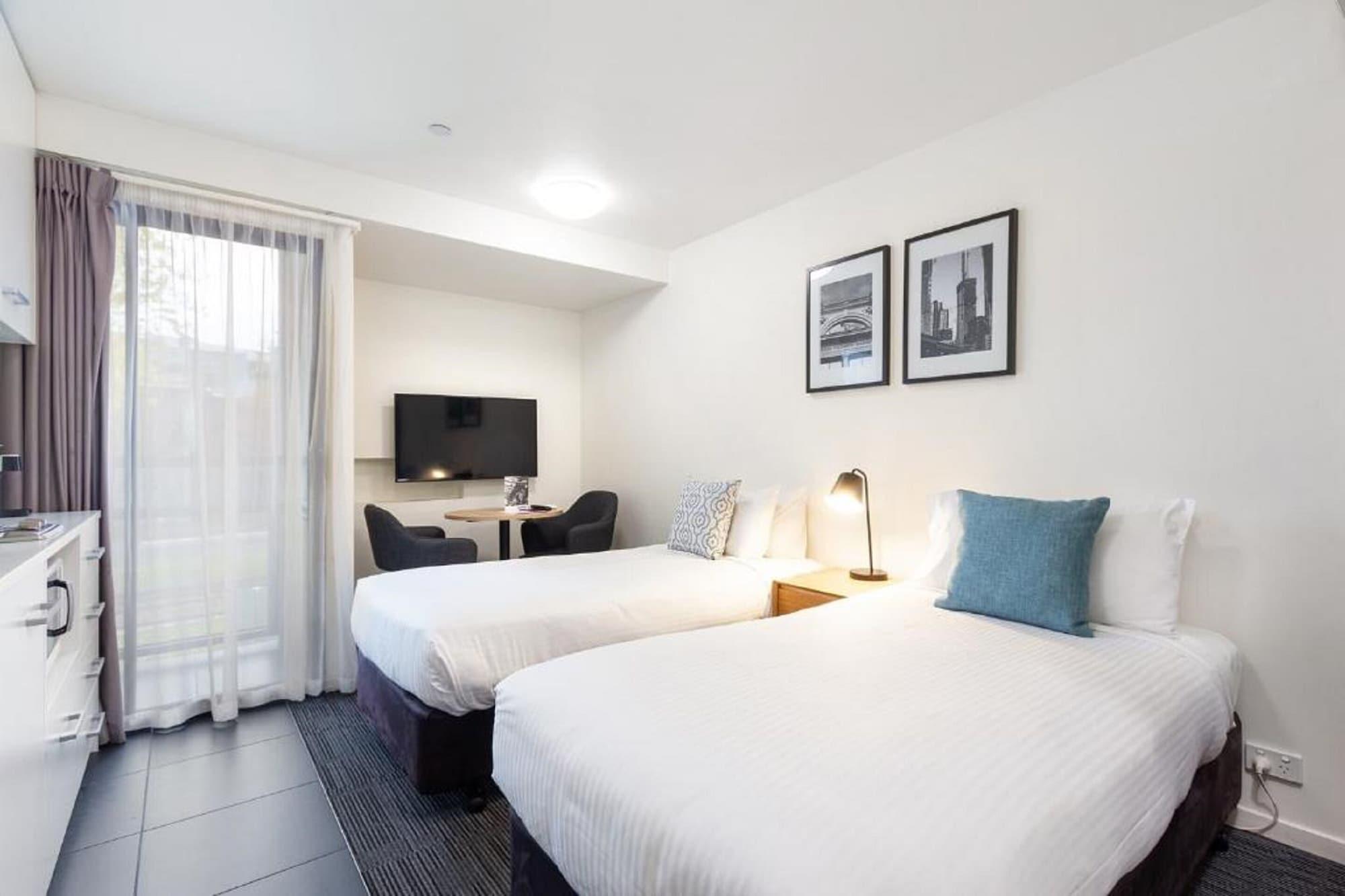 City Edge North Melbourne Apartment Hotel Экстерьер фото
