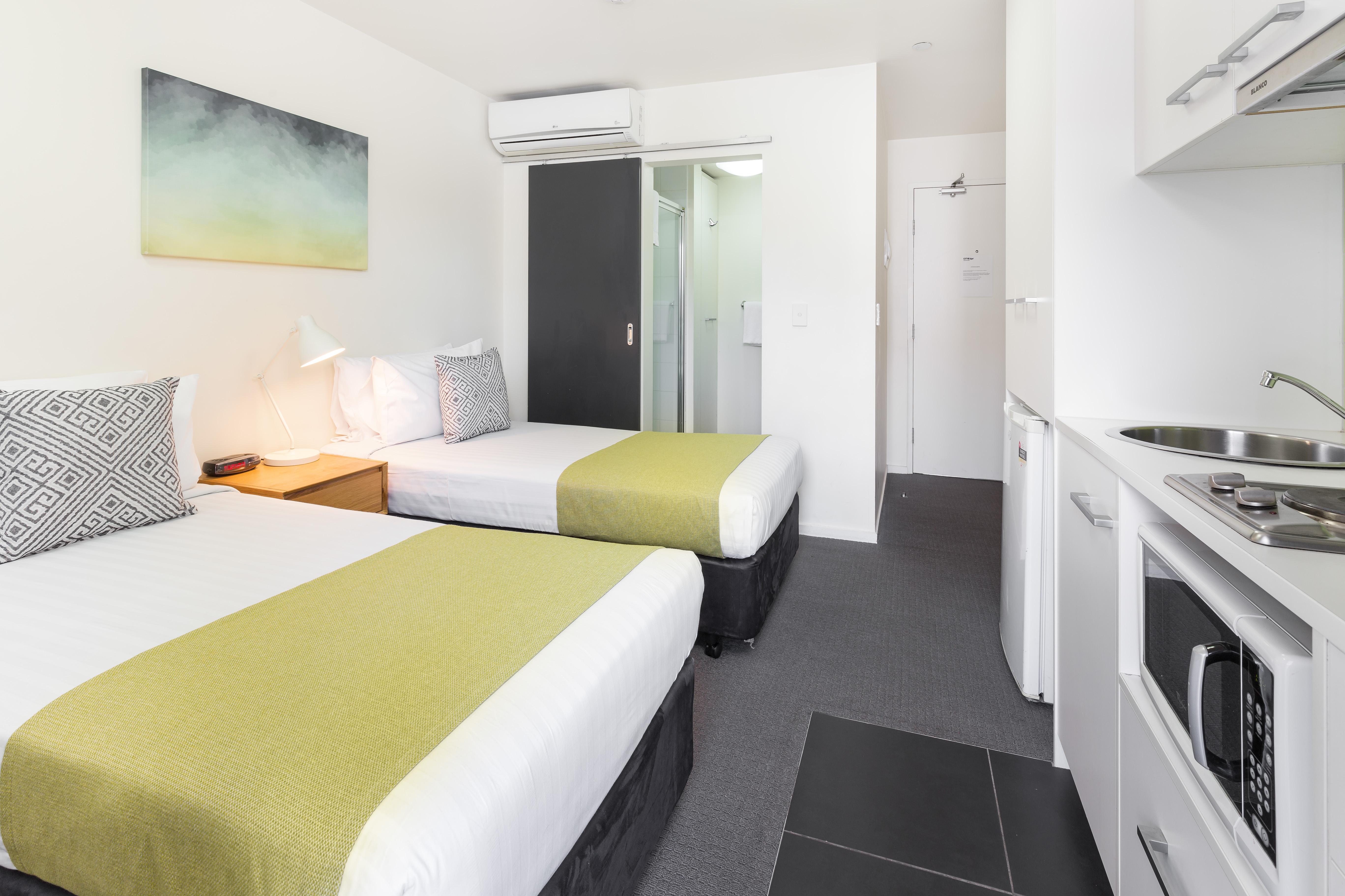 City Edge North Melbourne Apartment Hotel Экстерьер фото
