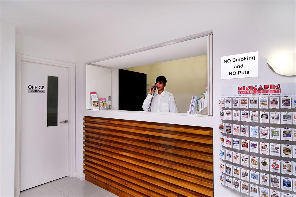 City Edge North Melbourne Apartment Hotel Экстерьер фото