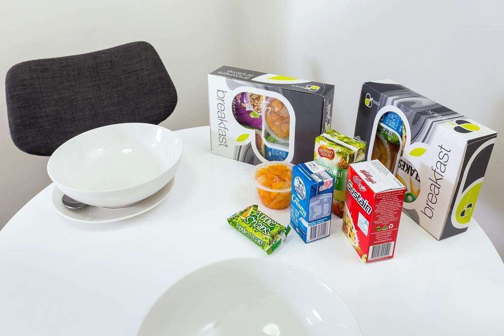 City Edge North Melbourne Apartment Hotel Экстерьер фото