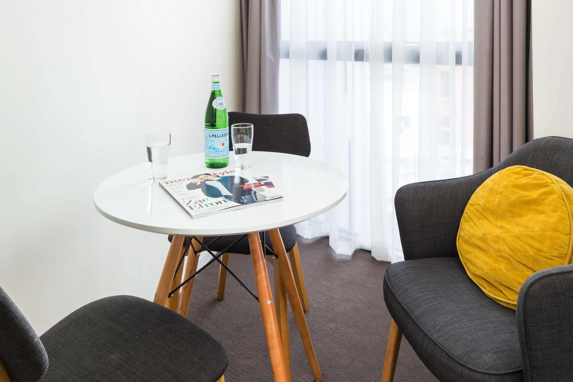 City Edge North Melbourne Apartment Hotel Экстерьер фото